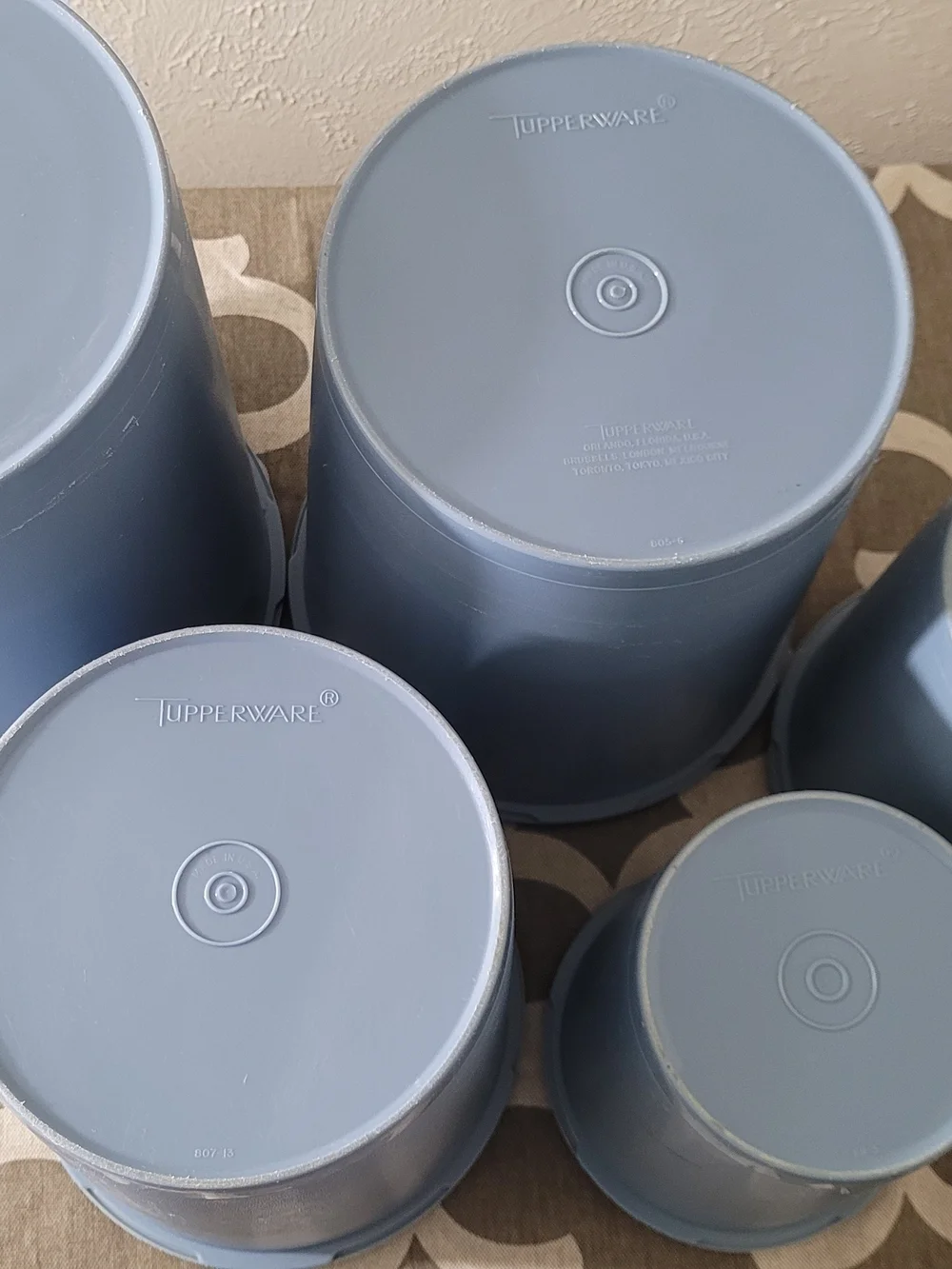 5 Piece Vintage Country Blue Tupperware Storage Canisters.